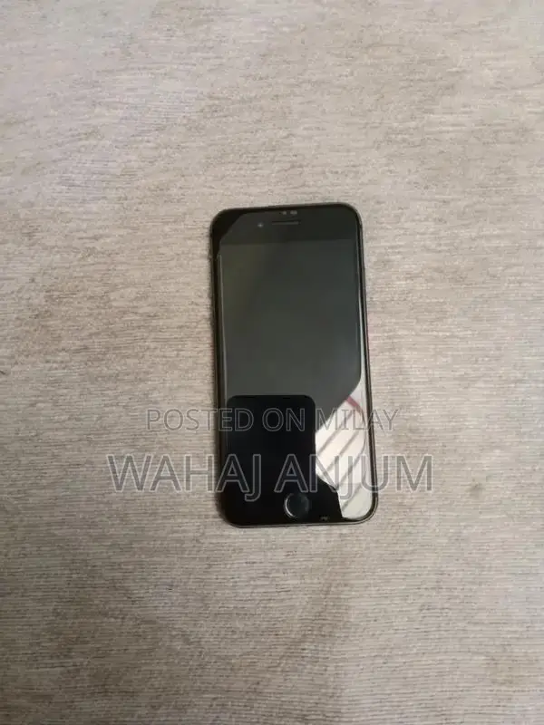 Apple iPhone 8 64GB Smartphone Factory Unlocked Excellent Condition