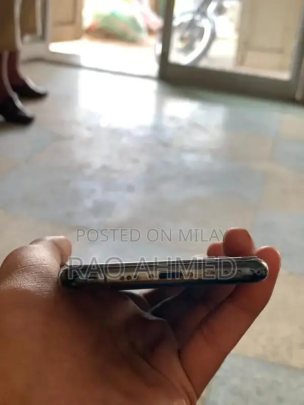 Apple iPhone 11 Pro 64GB Smartphone