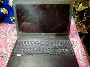 Laptop Dell Precision 3520 16GB Intel Core I7 SSD 512GB