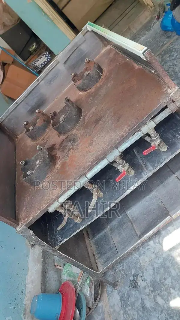 4-Burner Steal Cooking Station with 2 Storage Shelves