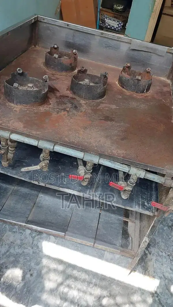 4-Burner Steal Cooking Station with 2 Storage Shelves