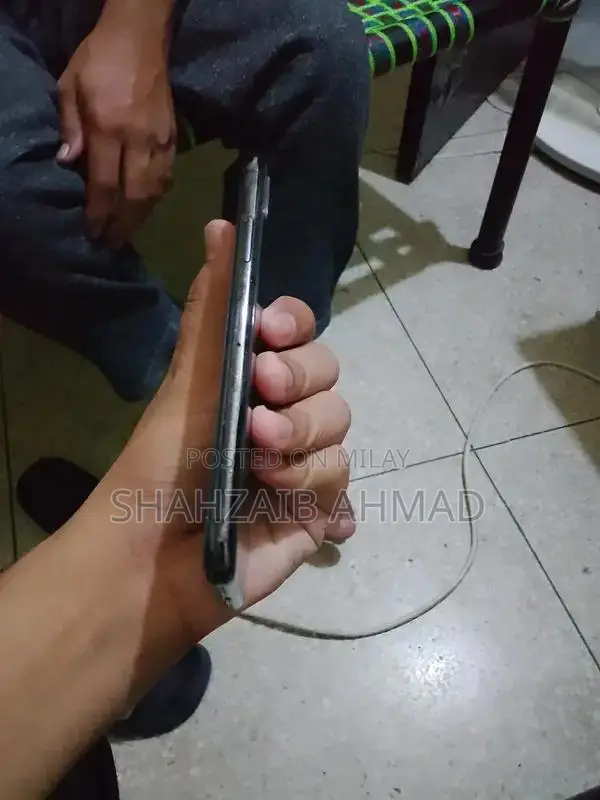 iPhone X Smartphone with High Battery Condition
