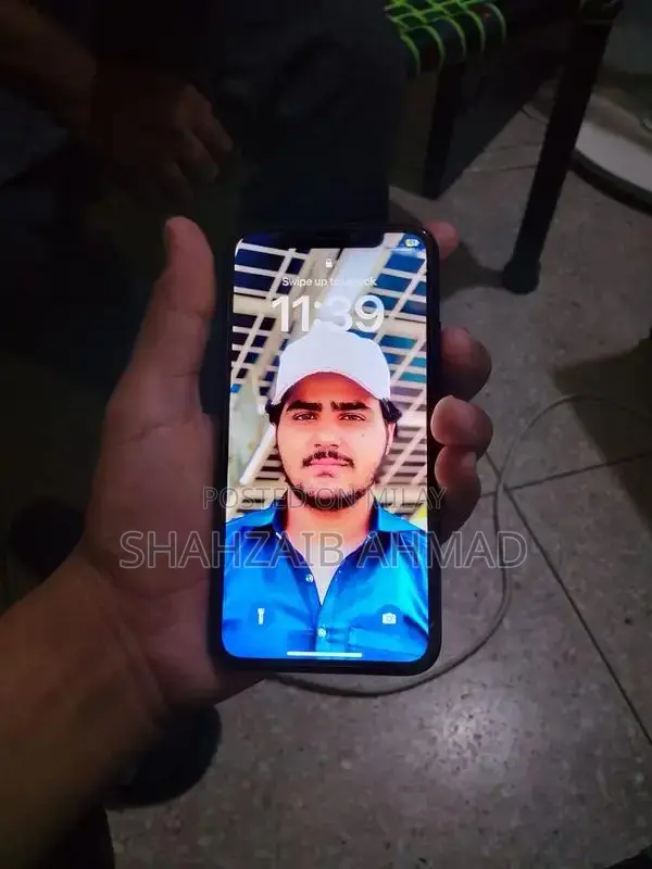 iPhone X Smartphone with High Battery Condition