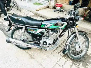 Lightweight Bicycle in Excellent Condition, Well-Maintained Used Bike