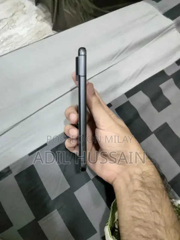 Google Pixel 8 Smartphone - Premium Condition Device