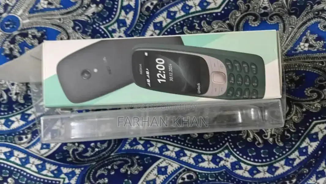 Classic Nokia Mobile Phone with Original Packaging