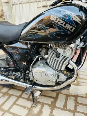 Suzuki GS 150 Motorcycle - 2022 Model Single Cylinder Bike