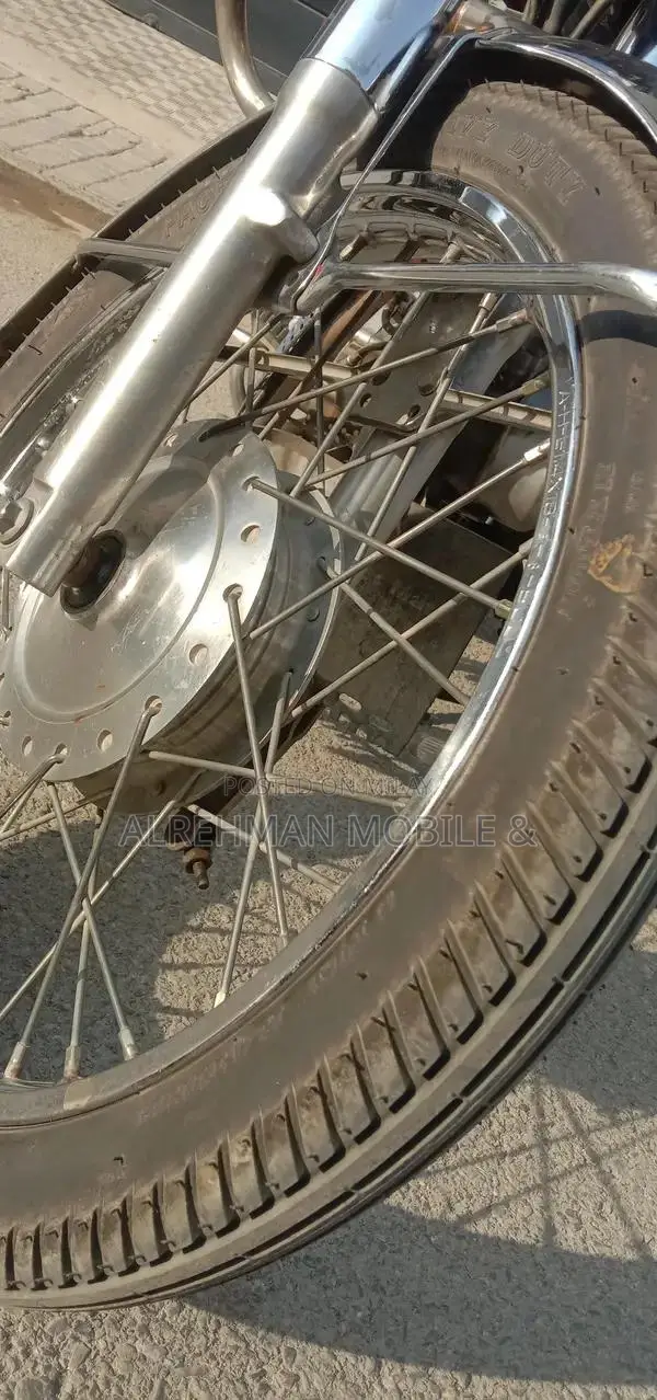 Honda 125cc Motorcycle - 2018 Model in Excellent Condition