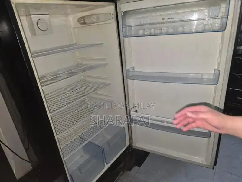 Electrolux 18 CFT Top Mount Black Refrigerator with Glass Door