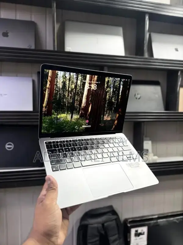 Apple MacBook M1 Air Ultraportable Laptop