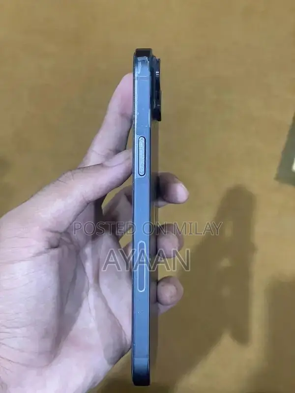 iPhone 14 Plus 128GB Smartphone - Black Edition