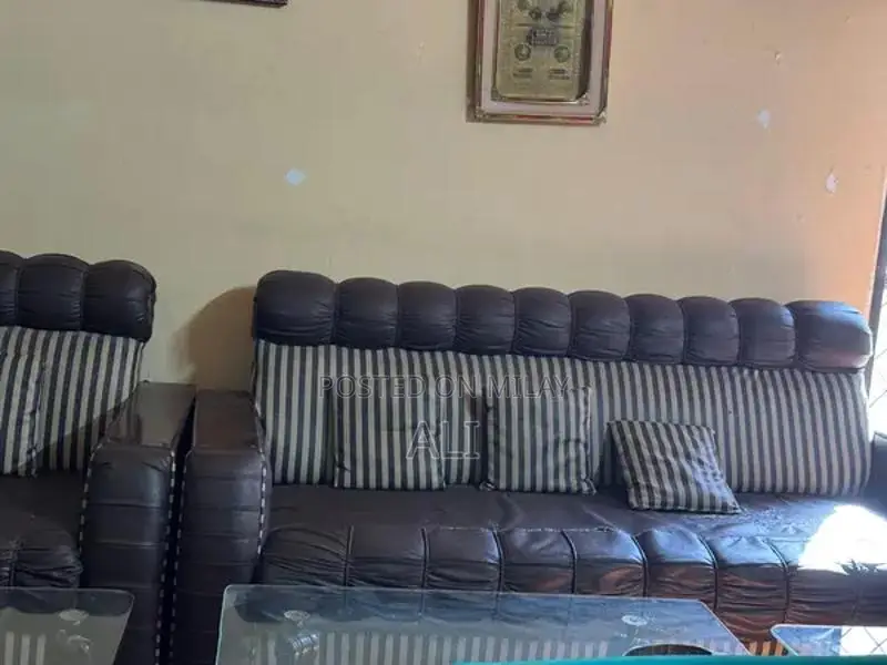 Comfortable Used Home Sofa Sets in Great Condition