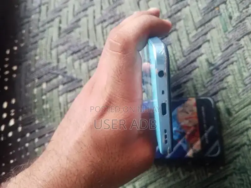 Oppo A18 Smartphone - 4GB RAM 128GB Storage Pristine Condition