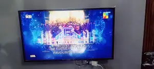 Samsung 40-Inch LED Smart TV UA40J5200AR