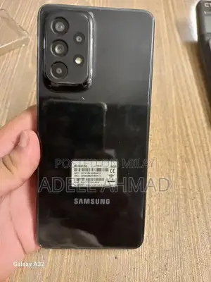 Premium Smartphone with Excellent One-Hand Usability