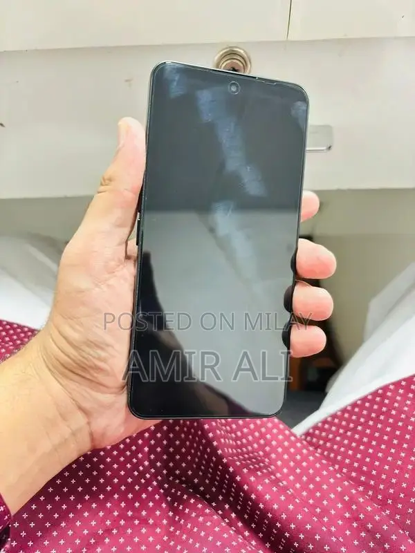 Nothing 3a Smartphone: 6.7" 120Hz AMOLED, Snapdragon 8s Gen 3