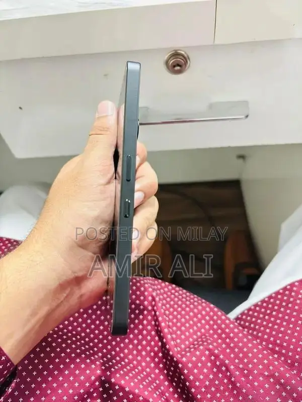 Nothing 3a Smartphone: 6.7" 120Hz AMOLED, Snapdragon 8s Gen 3