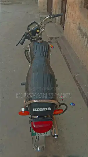 CD 70 Motorcycle - Classic Bike in Excellent Condition