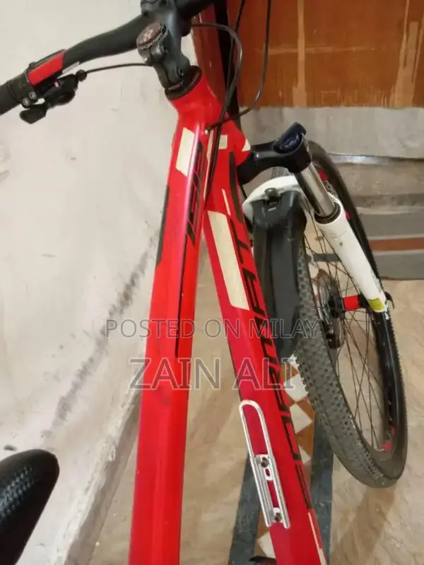 Formate 1512 Mountain Bike with Disc Brakes and New Components