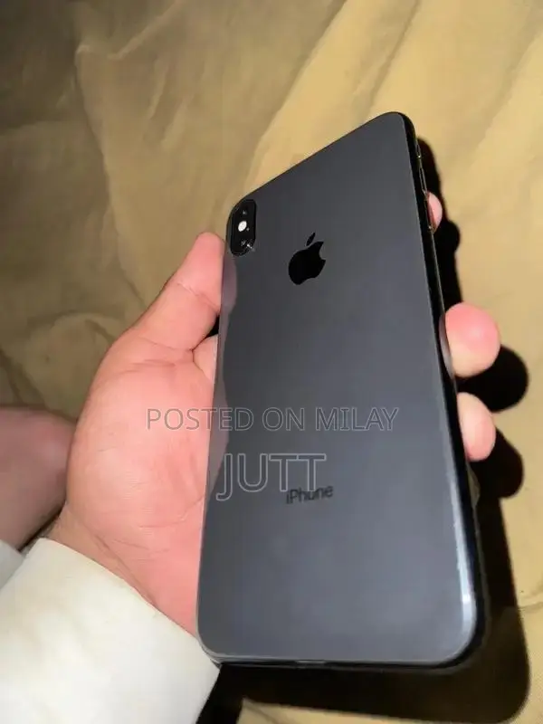 Apple iPhone XS Max 256GB Unlocked Smartphone