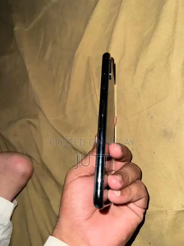 Apple iPhone XS Max 256GB Unlocked Smartphone