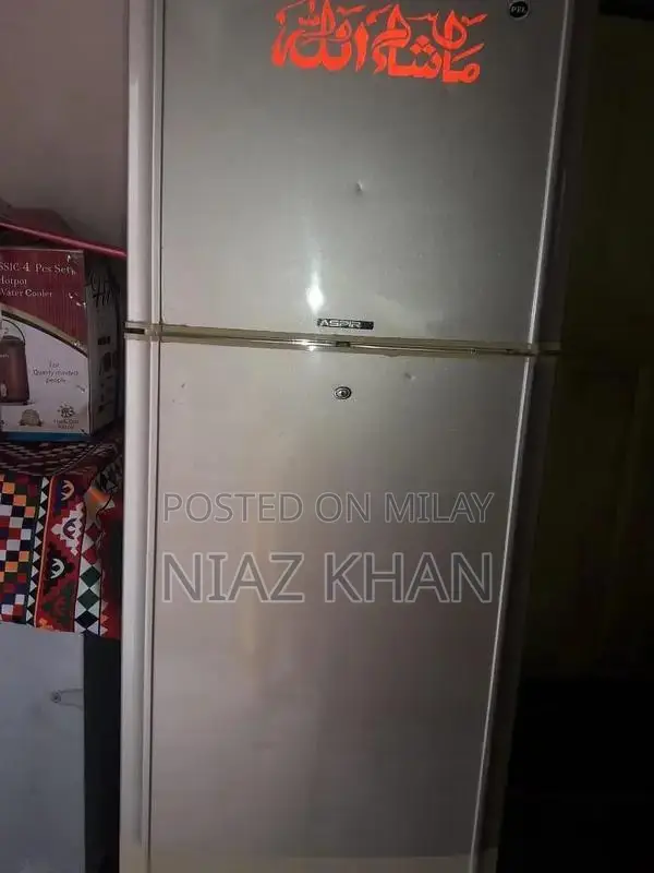 Compact Humidifier with Aroma Diffusion and Multiple Features