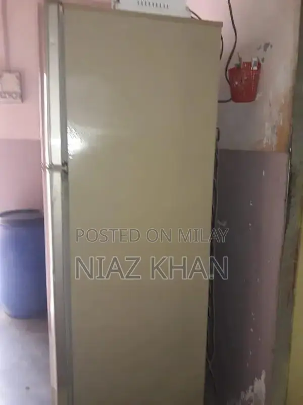 Compact Humidifier with Aroma Diffusion and Multiple Features