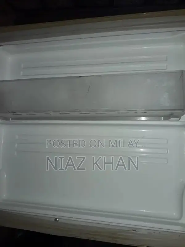 Compact Humidifier with Aroma Diffusion and Multiple Features