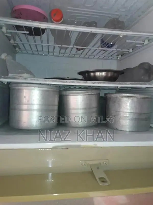 Compact Humidifier with Aroma Diffusion and Multiple Features