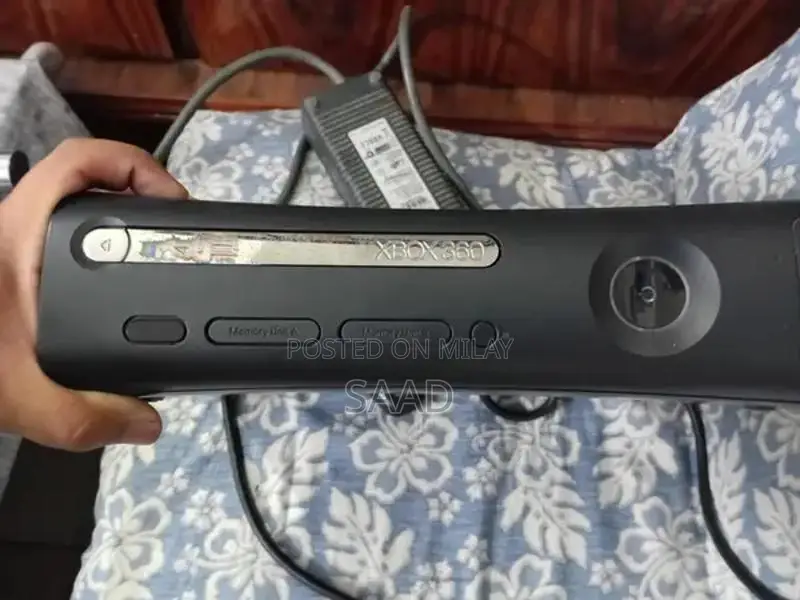 Xbox 360 Gaming Console with Mod, Controller & Pre-Installed Games