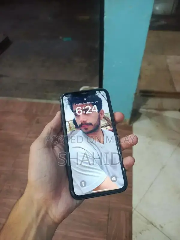 Apple iPhone 11 128GB PTA Approved Smartphone