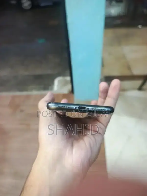 Apple iPhone 11 128GB PTA Approved Smartphone