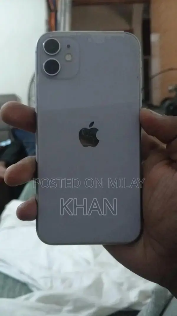 iPhone 11 64GB Smartphone - Very Good Condition