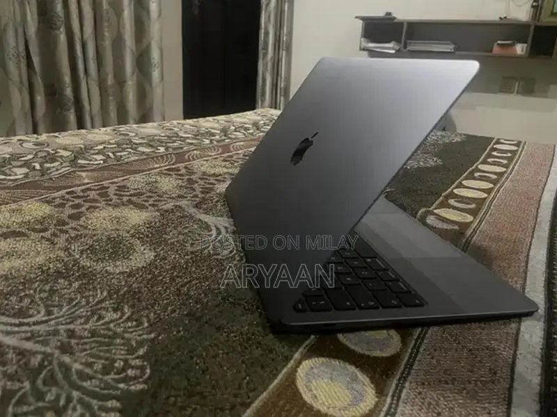 Apple MacBook Air Laptop with iCloud Unlock