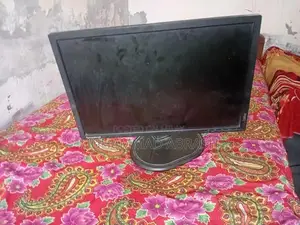 Photo - Lenovo 22-Inch HDMI Fully Adjustable Monitor