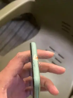 Google Pixel 5 Flagship Smartphone with High-Performance Camera