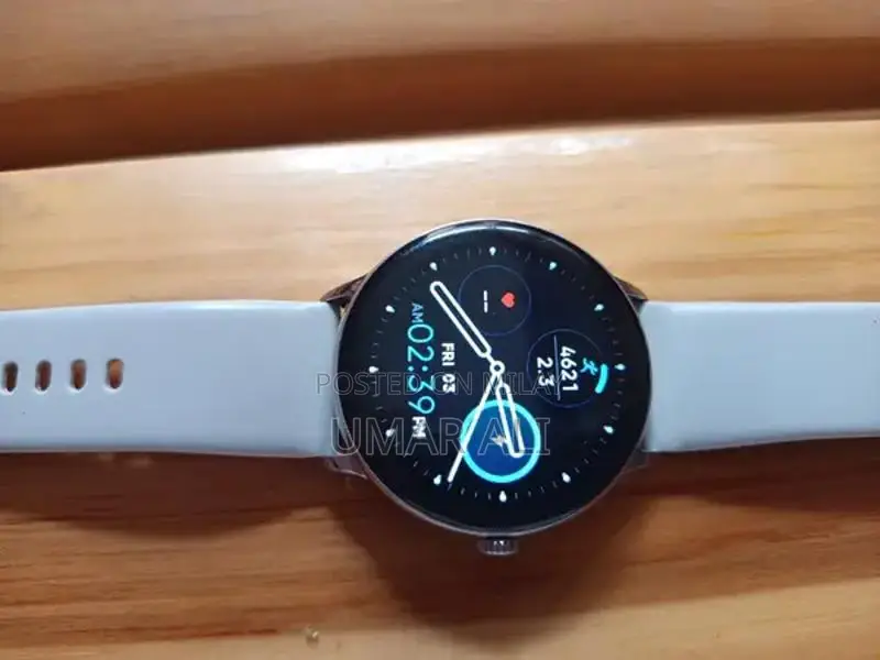 Luna Smart Wrist Watch with HD Display and Health Tracking