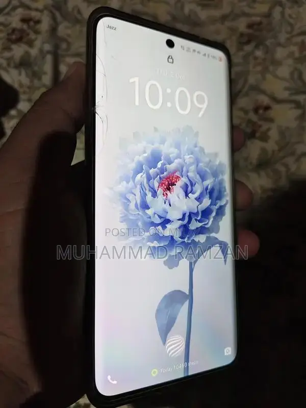 Vivo Smartphone with Glass Display and Full Box