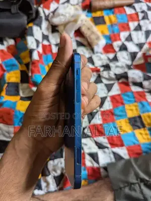 Apple iPhone 12 64GB Smartphone with Good Battery Health