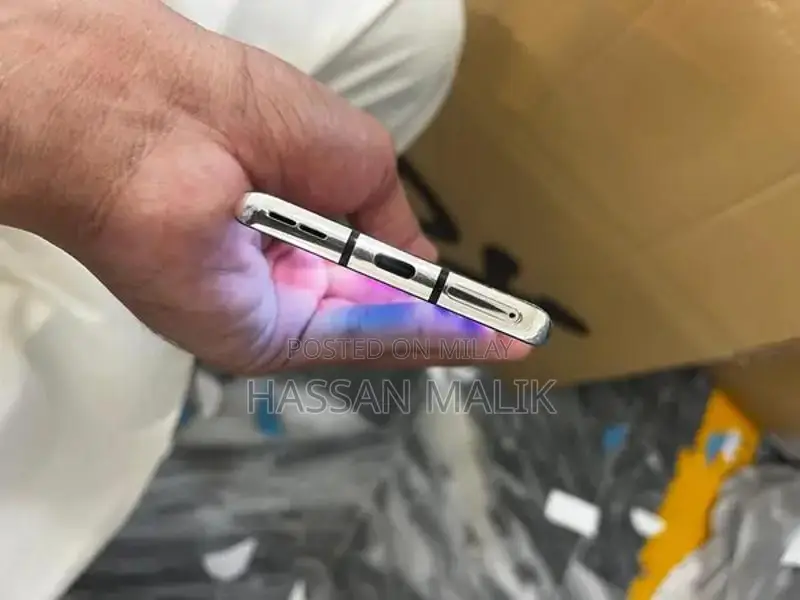 OnePlus 8 Smartphone with Dual SIM and Display Fingerprint