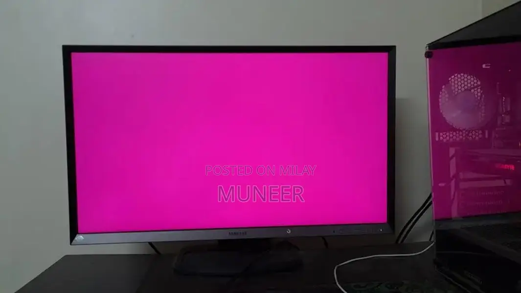 32" Samsung WQHD LED Monitor - High Color Accuracy Professional Displa