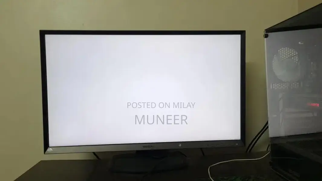 32" Samsung WQHD LED Monitor - High Color Accuracy Professional Displa