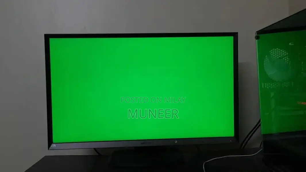 32" Samsung WQHD LED Monitor - High Color Accuracy Professional Displa