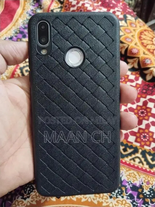 Mid-Range Smartphone with Generous Storage and Memory