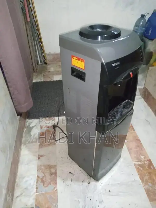 Compact Water Dispenser in Good Condition