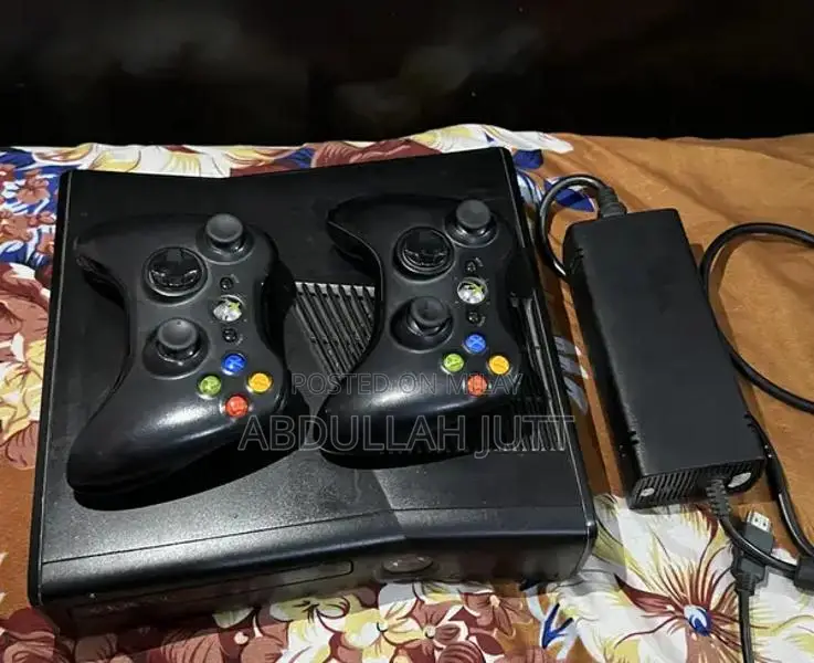 Xbox 360 Slim 250GB Gaming Console with Wireless Controllers