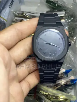 Photo - Sleek Black Aura Analog Wristwatch - Stylish Timepiece for Modern Wear