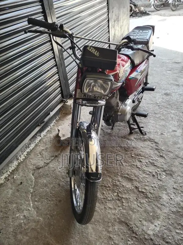 Honda 125cc Motorcycle - Well-Maintained Condition