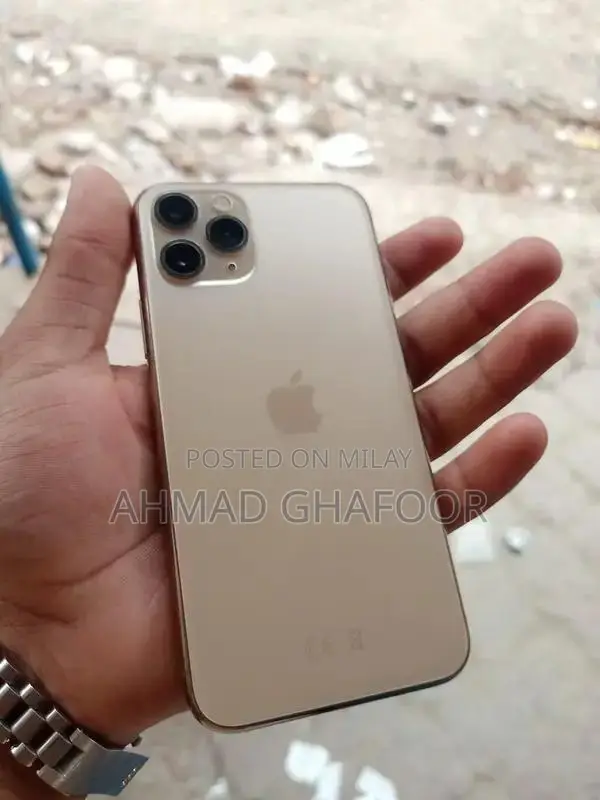 iPhone 11 Pro 64GB Smartphone with Minor Screen Damage