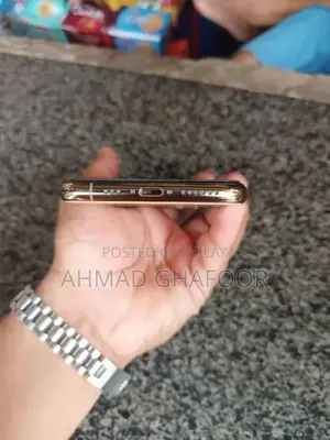 iPhone 11 Pro 64GB Smartphone with Minor Screen Damage